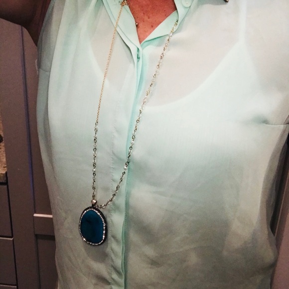 Beautiful Mint Blouse with Gold Pops - Picture 6 of 11